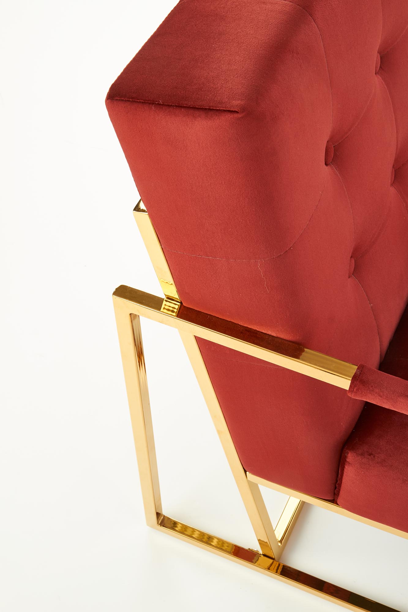 kreslas fotelis PRIUS raudonas aksomo audinys auksines chromuotos kojos